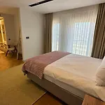 6-bedroom With Sauna & Pool Villa *