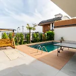 Villa 6-bedroom With Sauna & Pool