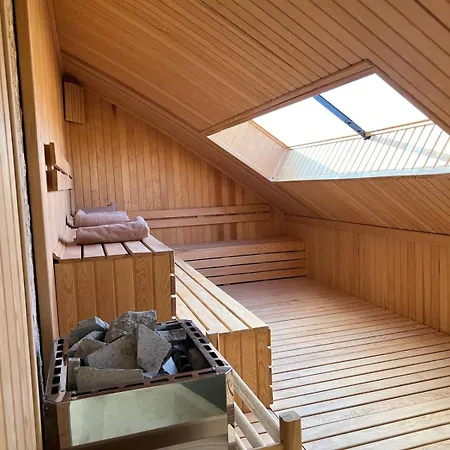 6-bedroom With Sauna & Pool