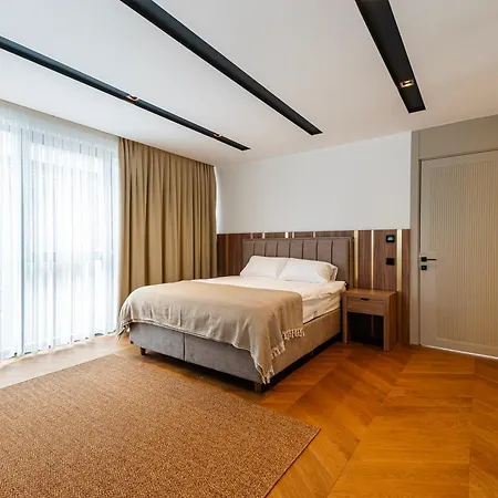 6-bedroom With Sauna & Pool