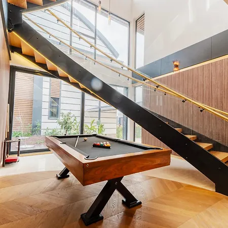빌라 6-bedroom With Sauna & Pool *