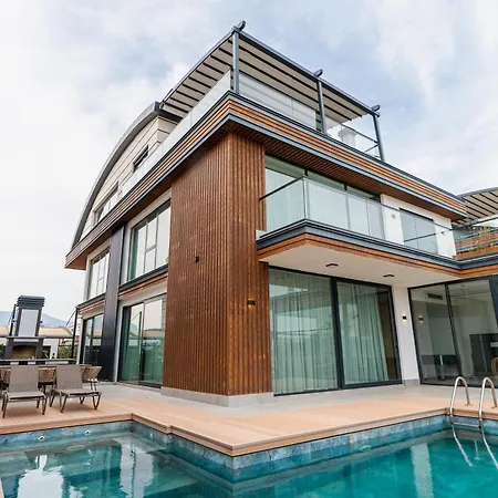 빌라 6-bedroom With Sauna & Pool