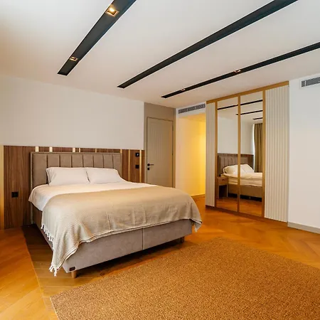 6-bedroom With Sauna & Pool *