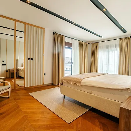 빌라 6-bedroom With Sauna & Pool