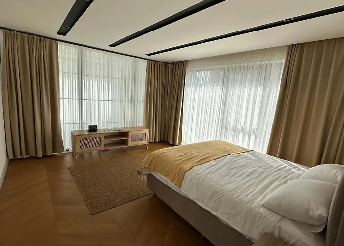 ヴィラ 6-bedroom With Sauna & Pool *