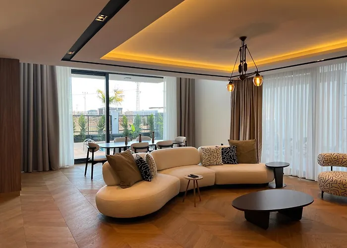 6-bedroom With Sauna & Pool