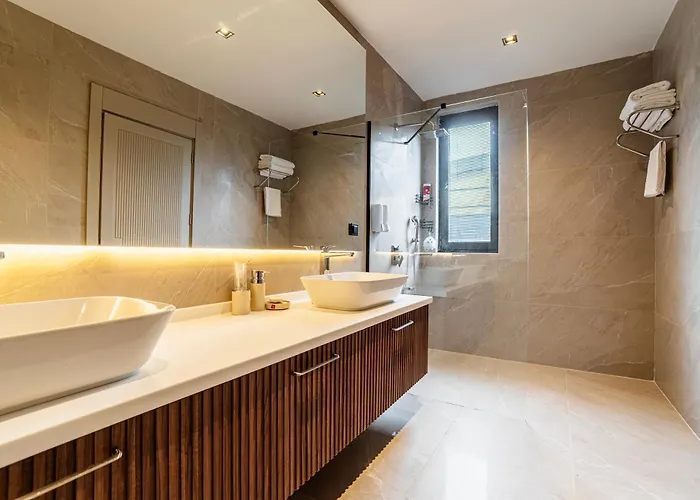 6-bedroom With Sauna & Pool