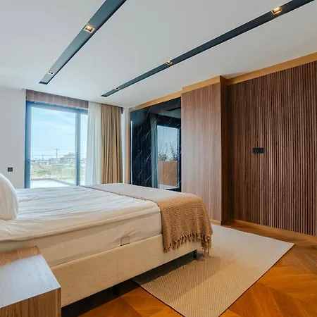6-bedroom With Sauna & Pool Villa *